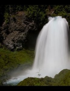 Шум воды большого водопада